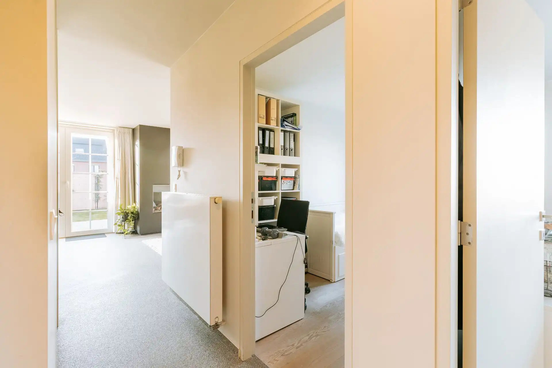 Instapklaar gelijkvloersappartement met tuin en garagebox foto 23