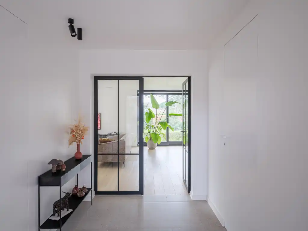 Sint-Martens-Latem – Bijzonder ruime en energiezuinige villa met woon-/werkmogelijkheid vlakbij het dorpscentrum. foto 13