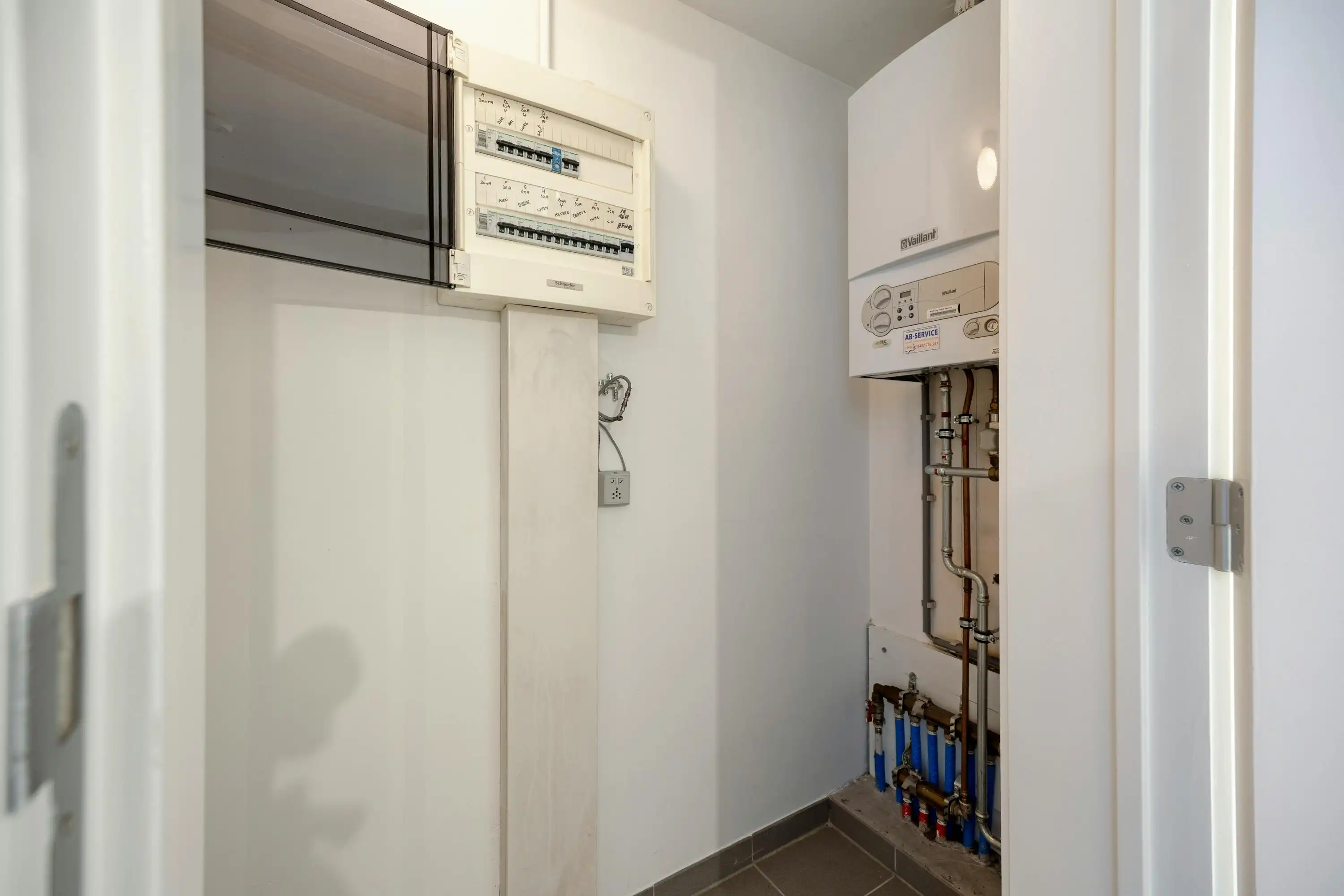 Instapklaar appartement met 1 slaapkamer te koop in Hasselt foto 13