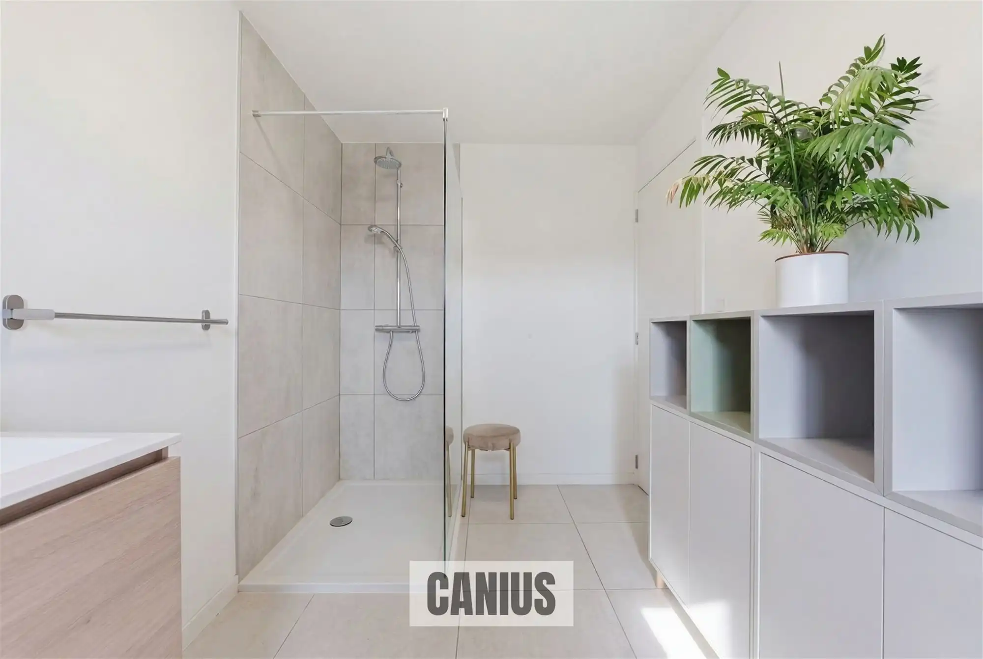 INSTAPKLARE WONING MET 3 SLKS & TUIN foto 10