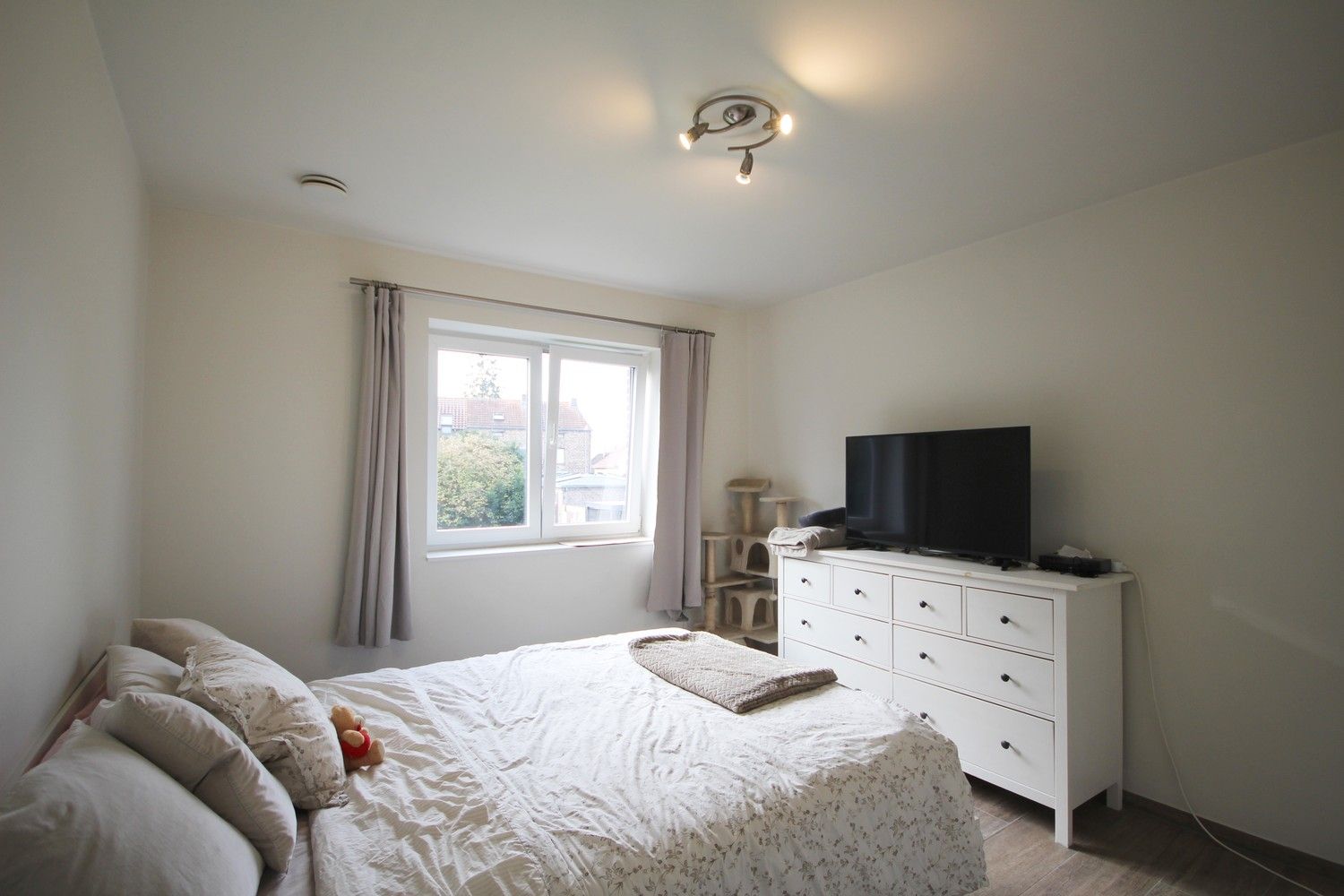 Zeer rustig gelegen woning met 3 slaapkamers foto 13