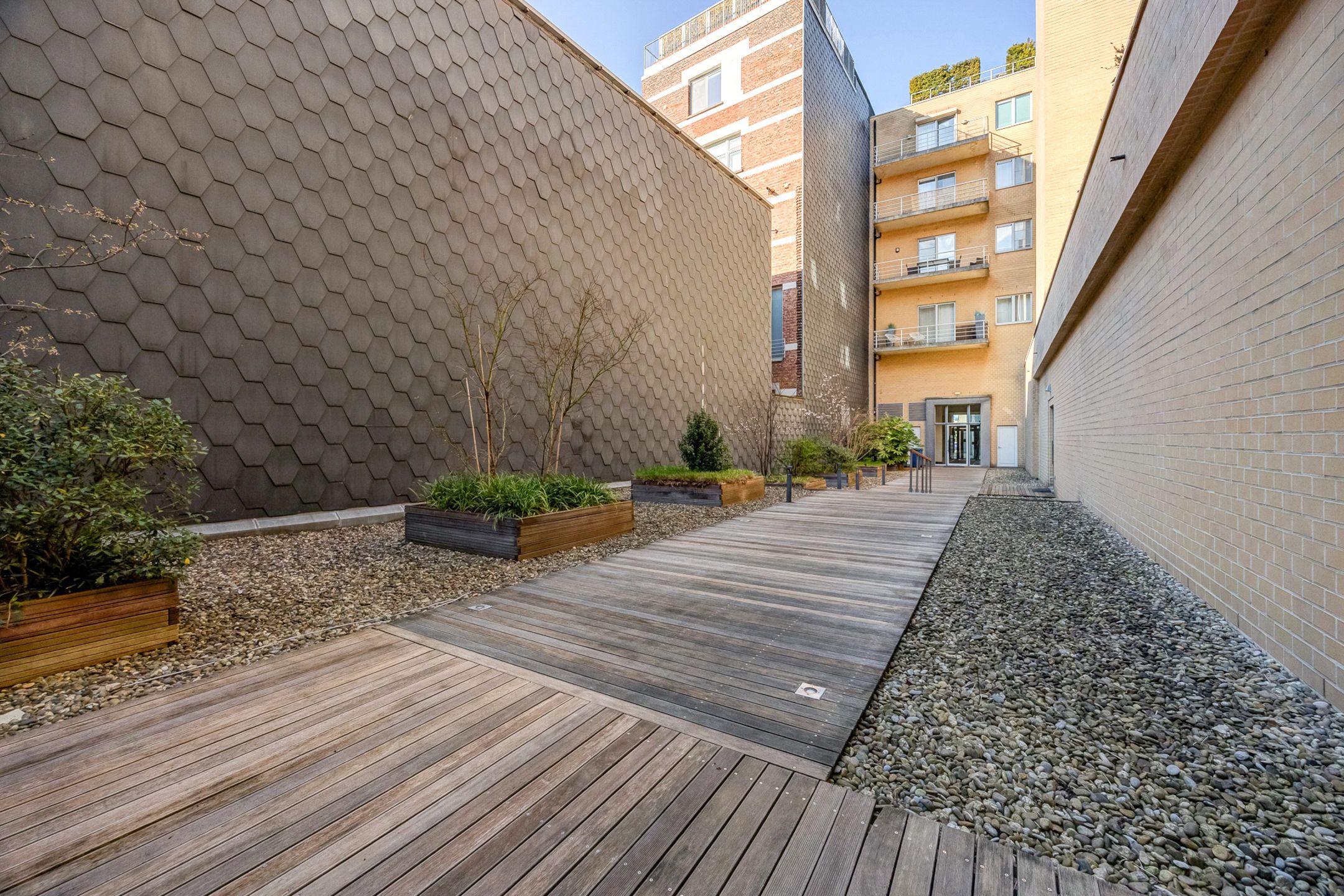 Centraal gelegen appartement met twee terrassen foto 14