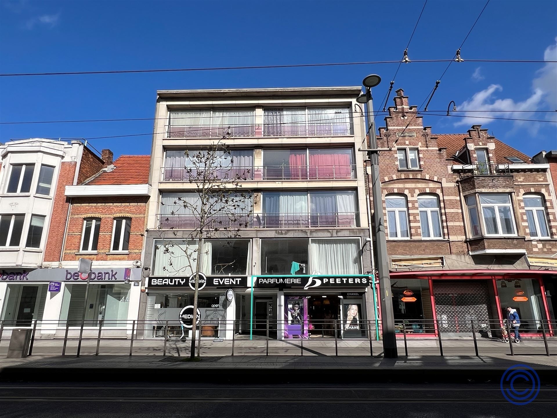 IN OPTIE: Handelspand ca. 160m² + tuin ca. 140m² op commerciële ligging! foto 2