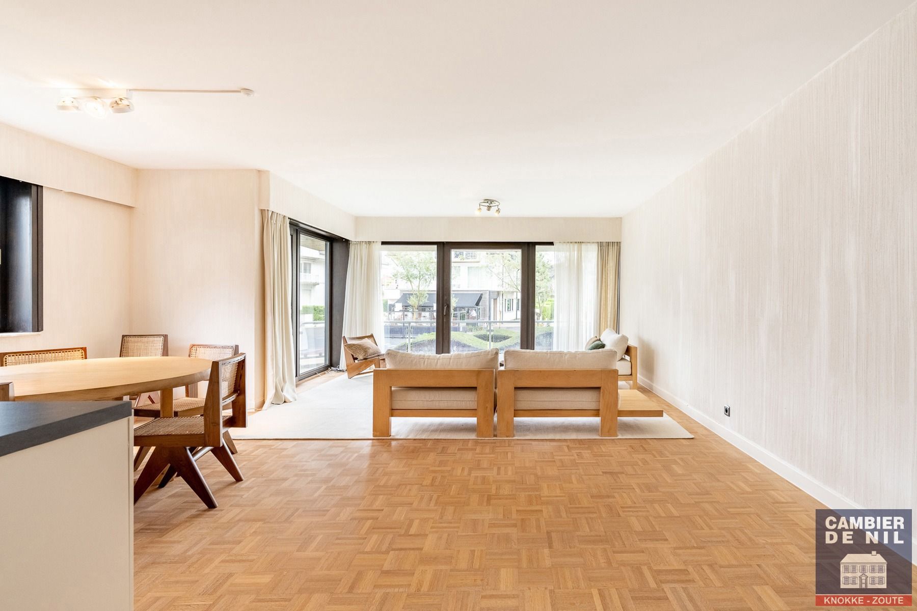 Gemeubeld hoekappartement nabij het Albertplein  foto 13
