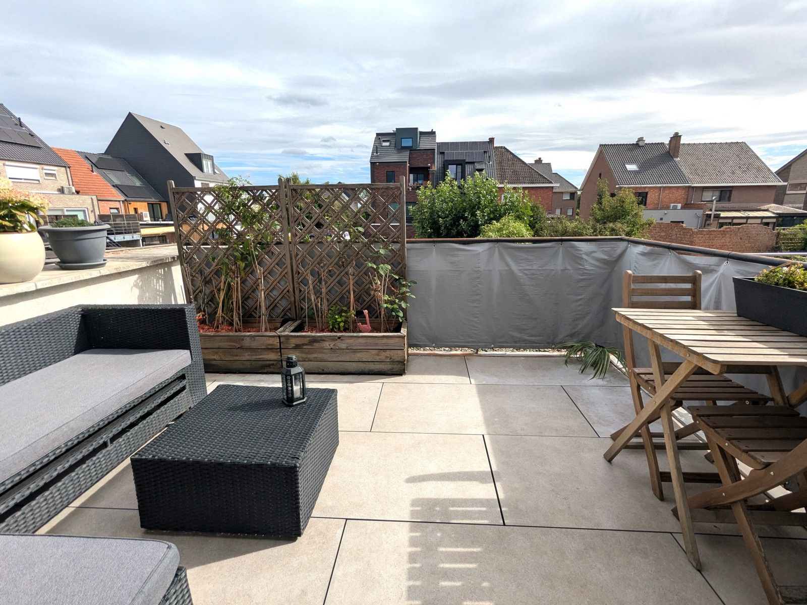 Ruime moderne duplex in klein gebouw recente totaalrenovatie foto 9