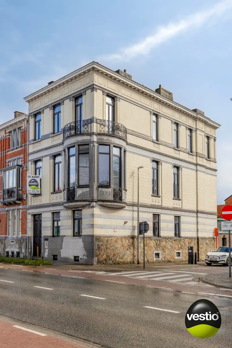 KARAKTERVOL VOLLEDIG GERENOVEERD STATIG HERENHUIS IN CENTRUM VAN TONGEREN. foto 51