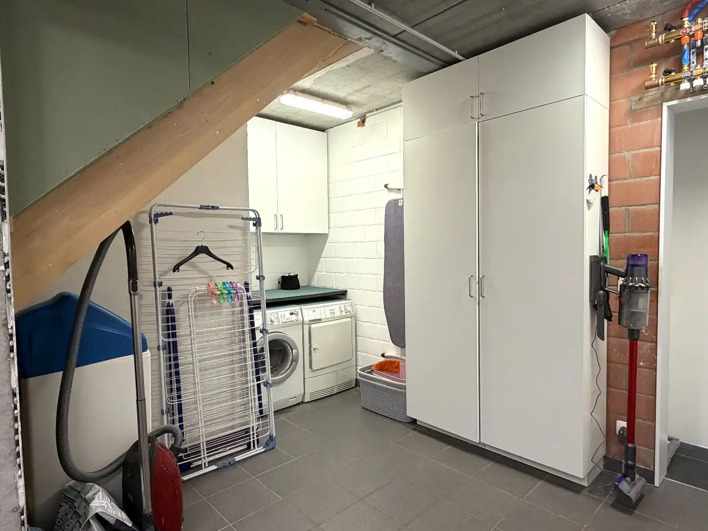 Prachtige woning met 3 slaapkamers, zonnepanelen en thuisbatterijen op rustige ligging! foto 22