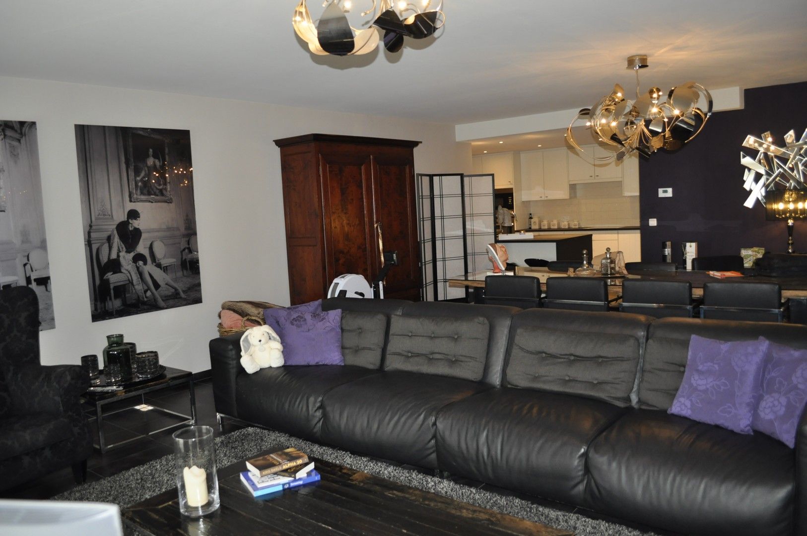 Heel ruim en smaakvol gemeubeld appartement met 3 slaapkamers en tuin foto 2