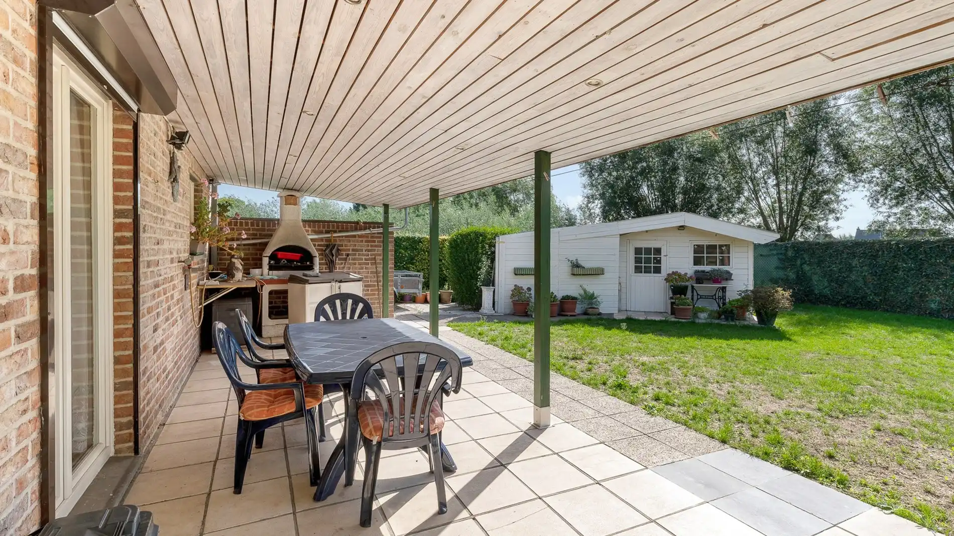 Verzorgde vrijstaande woning op een mooi perceel te Sijsele foto 13
