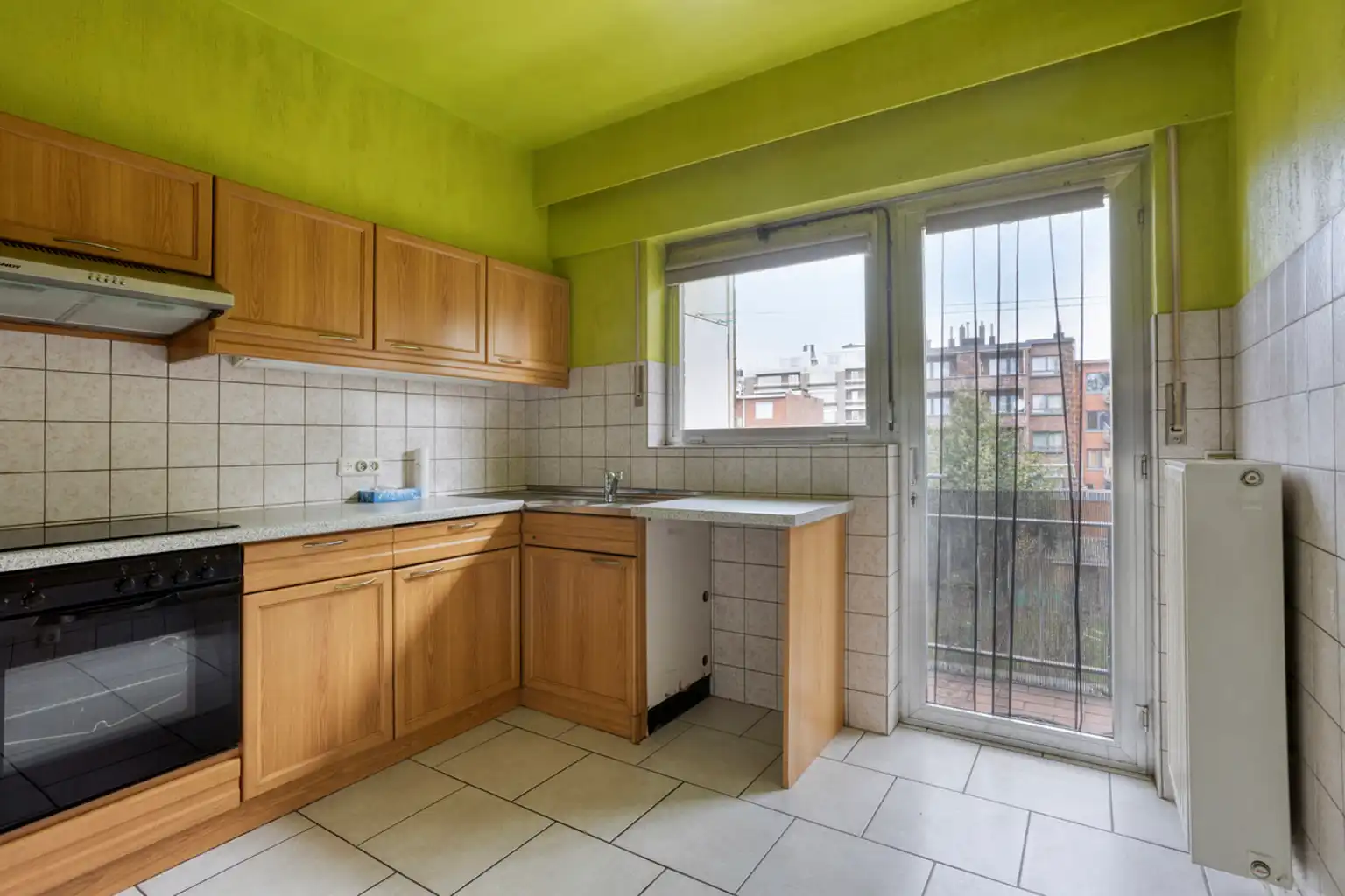 2-slaapkamer appartement in een kleinschalig gebouw foto 9