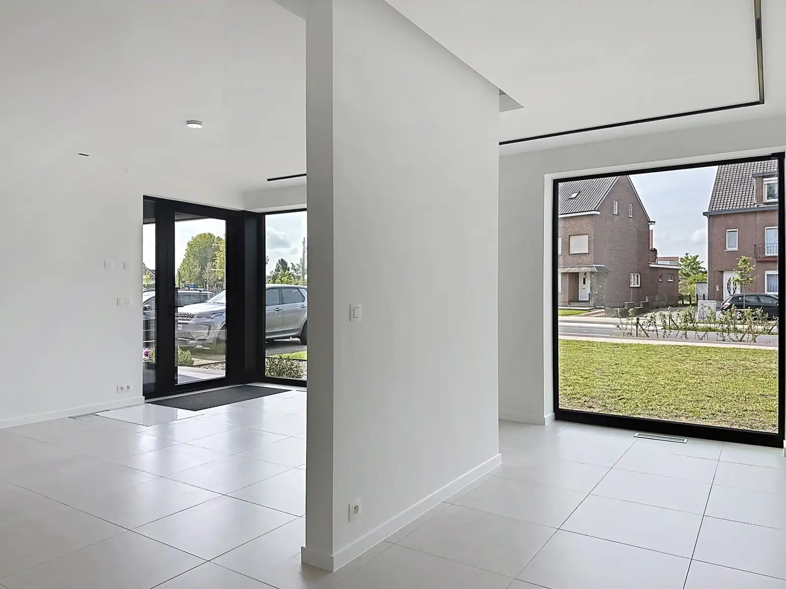 Praktijkruimte / commercieel gelijkvloers met veel passage foto 18