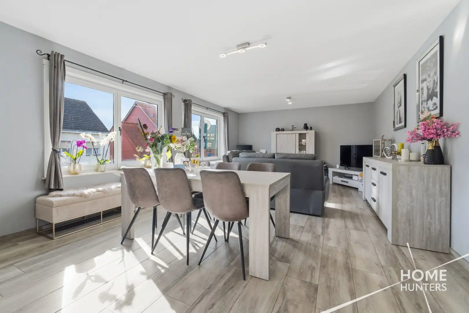 LICHTRIJK EN GERENOVEERD 3-SLAAPKAMERAPPARTEMENT OP CENTRALE LIGGING IN OUDENBURG foto 4