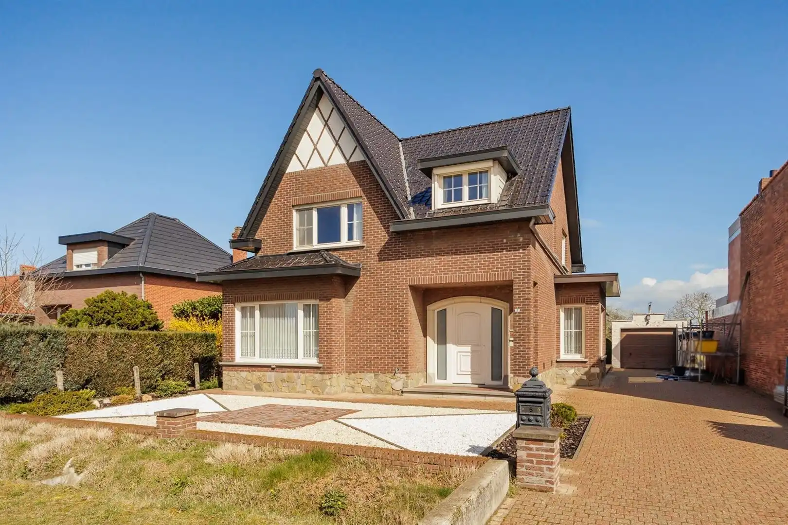 Instapklare woning met garage en tuin! foto 23