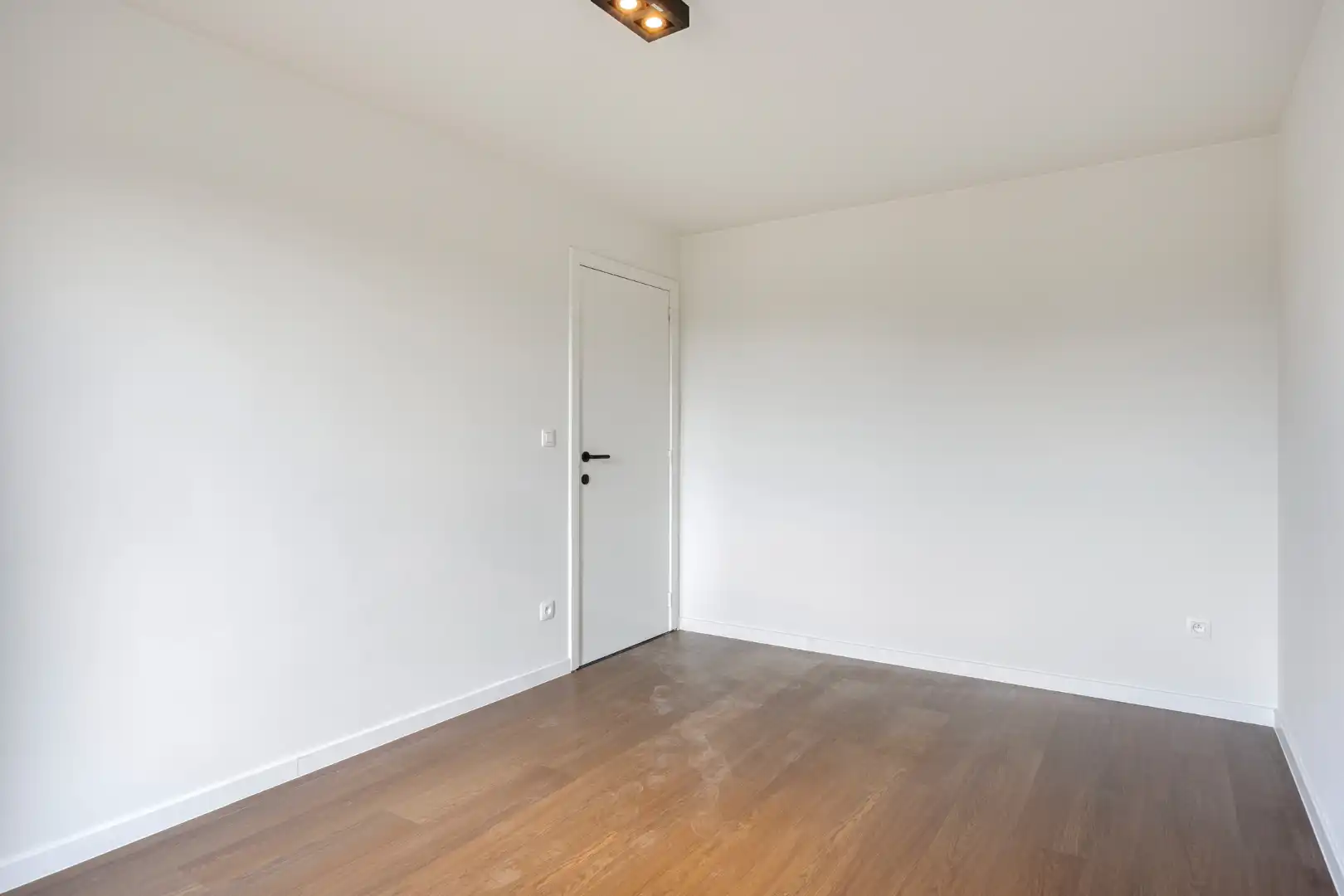  Ruim gerenoveerd appartement met 3 slpks en ruime zolderverdieping nabij het centrum foto 13