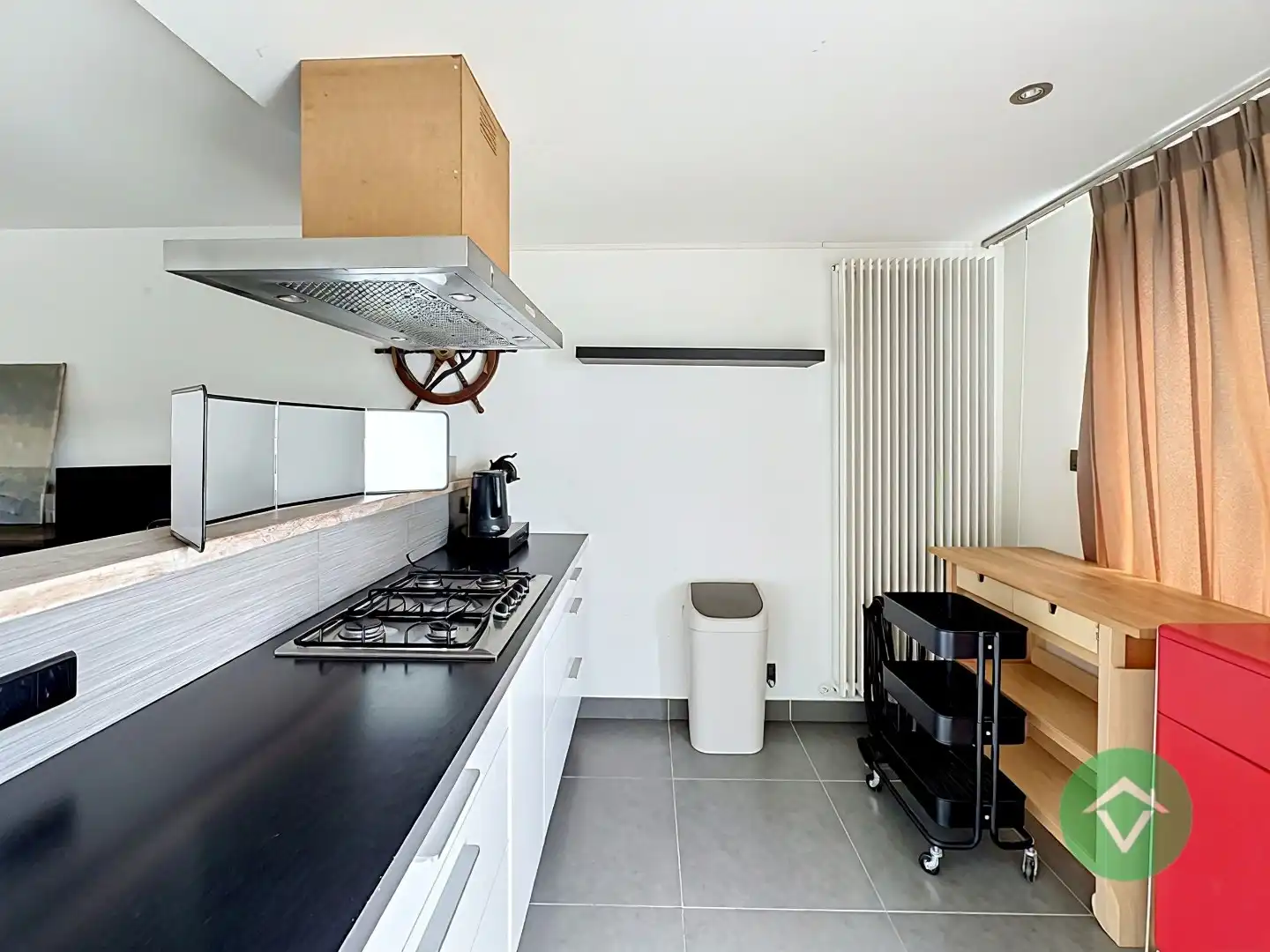 Instapklare gezinswoning met drie slaapkamers te huur in het centrum van Moere foto 5