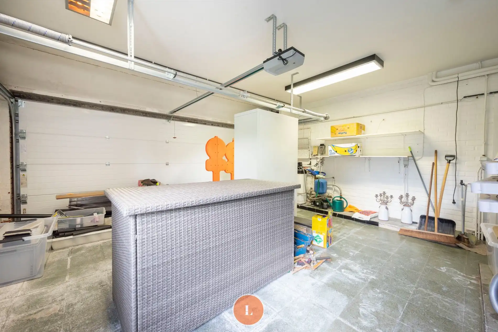 Villa met praktijkruimte en vijver op 1349m² foto 27