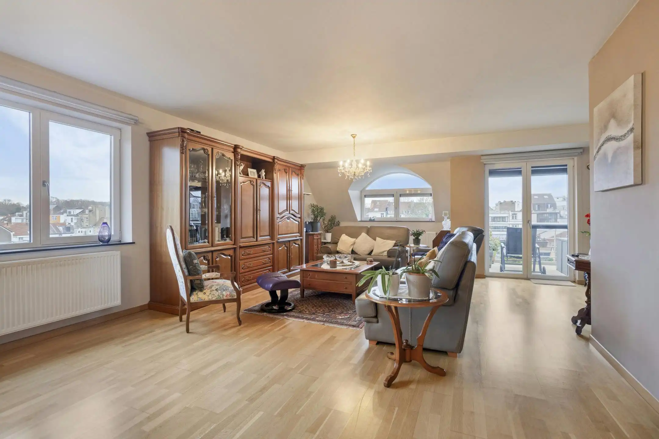 Penthouse (158m²) met 3 slaapkamers en staanplaats in Laken foto 2