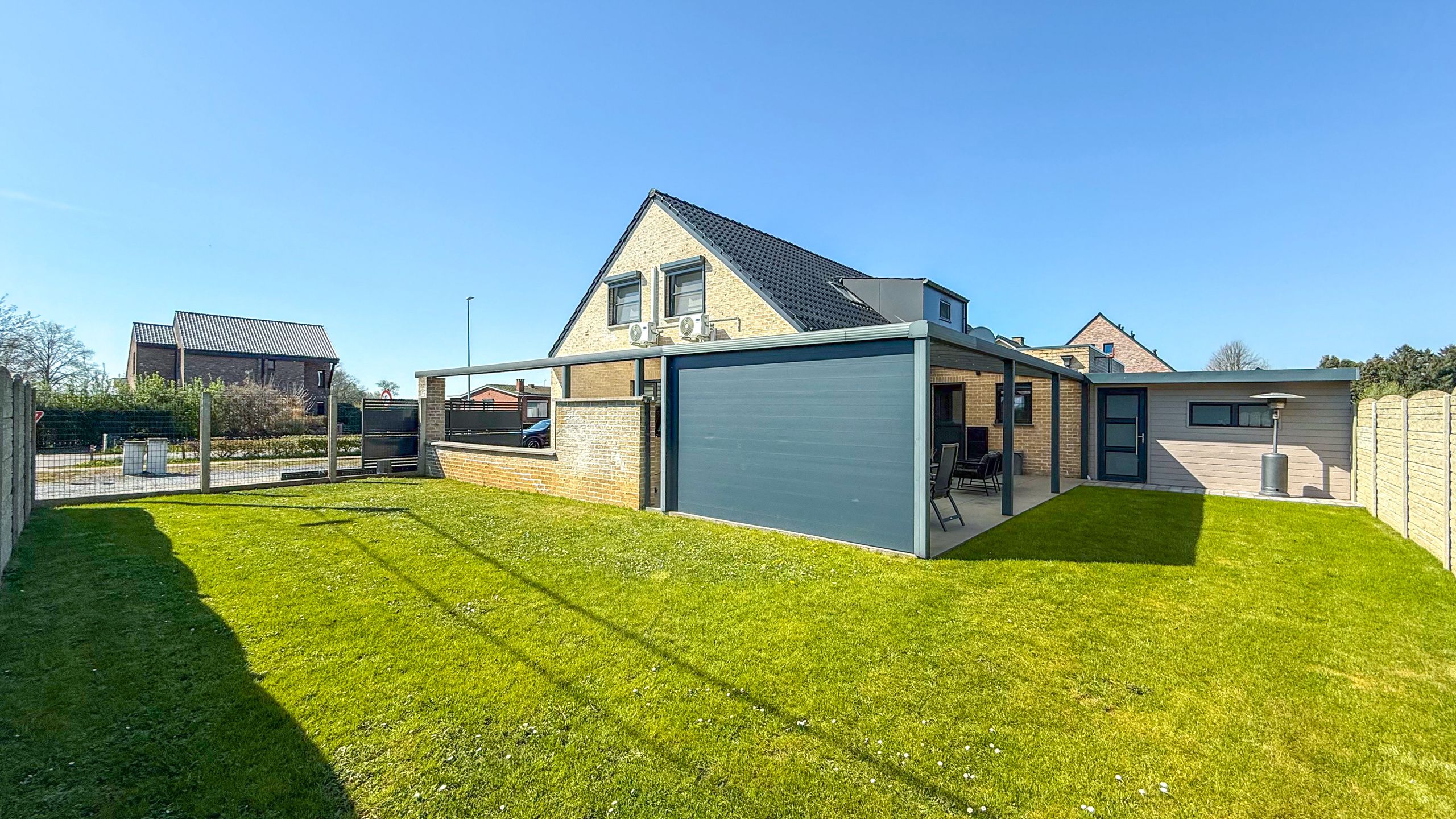 Instapklare woning met 4 spks en volledig aangelegde tuin! foto 46