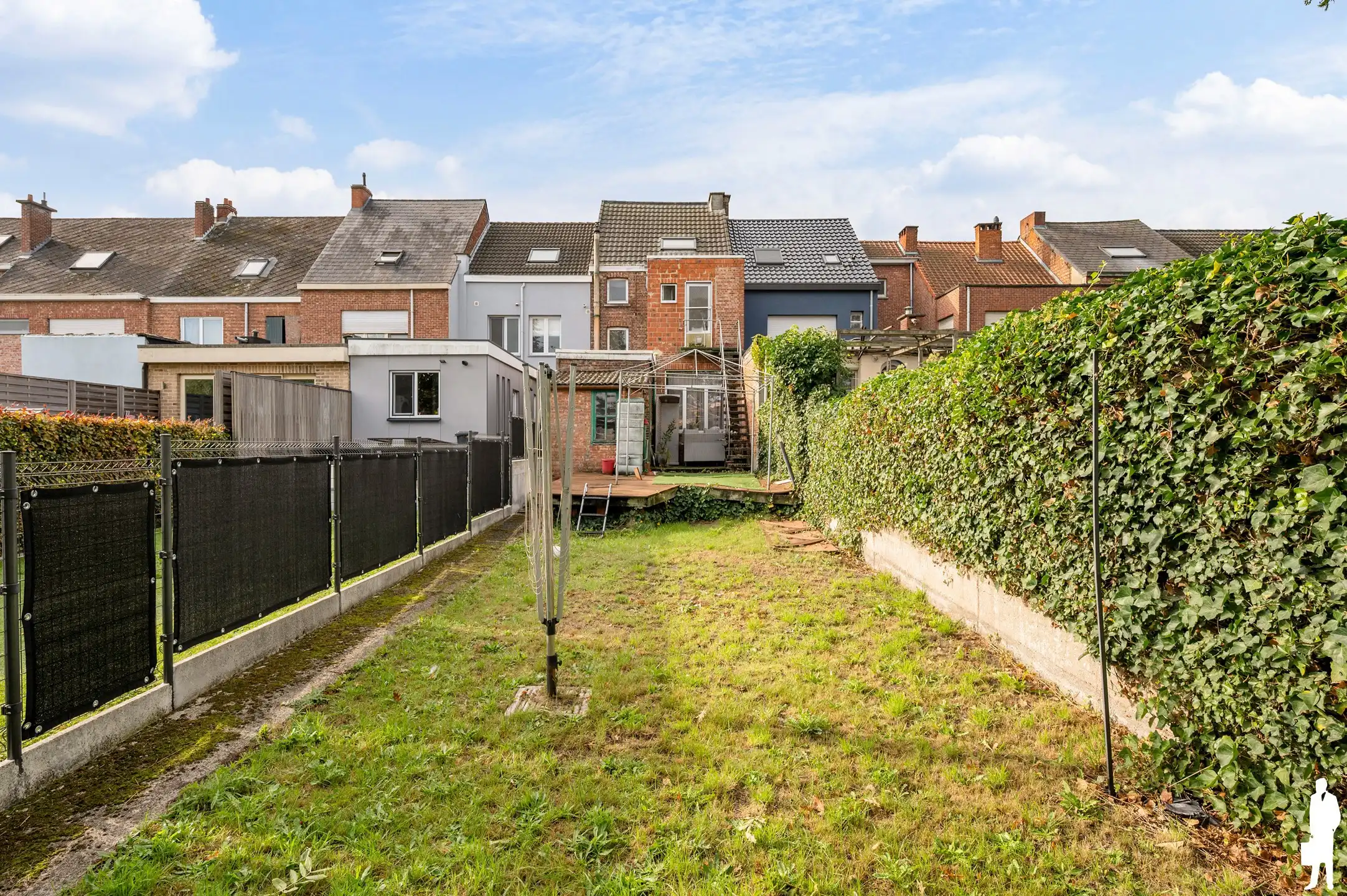 Ruime te renoveren woning, 3 SLK, inpandige garage foto 16
