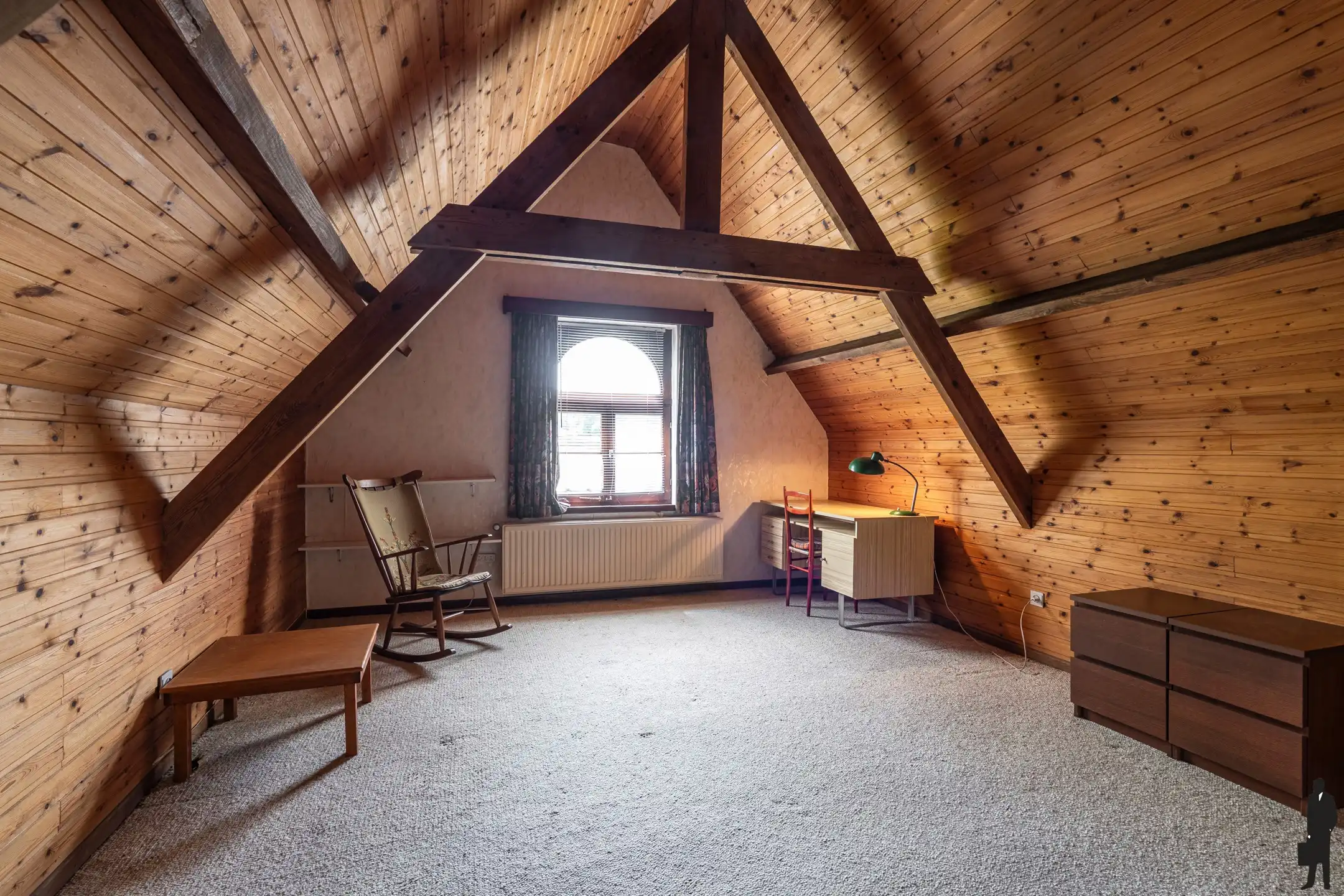 Te renoveren woning met 6 slpk. op 2.581 m² foto 22