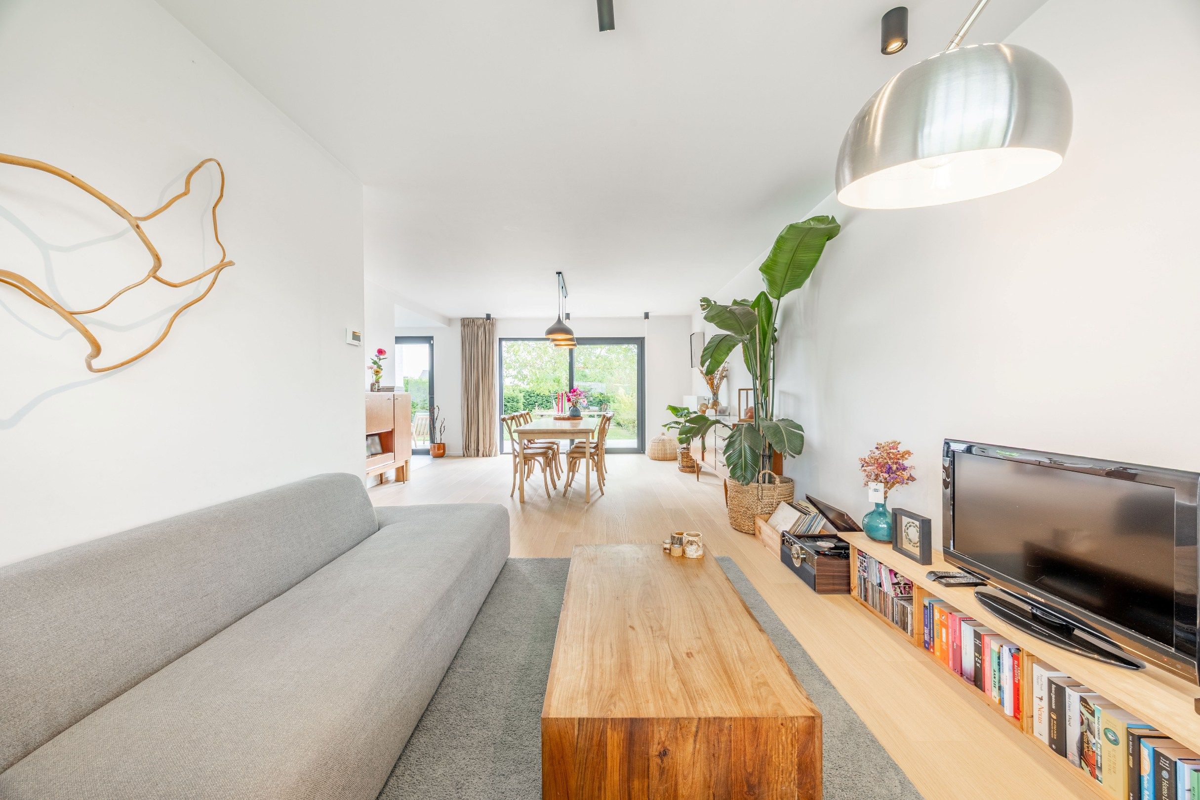 MAGNIFIEK GERENOVEERDE GEZINSWONING MET GARAGE foto 8