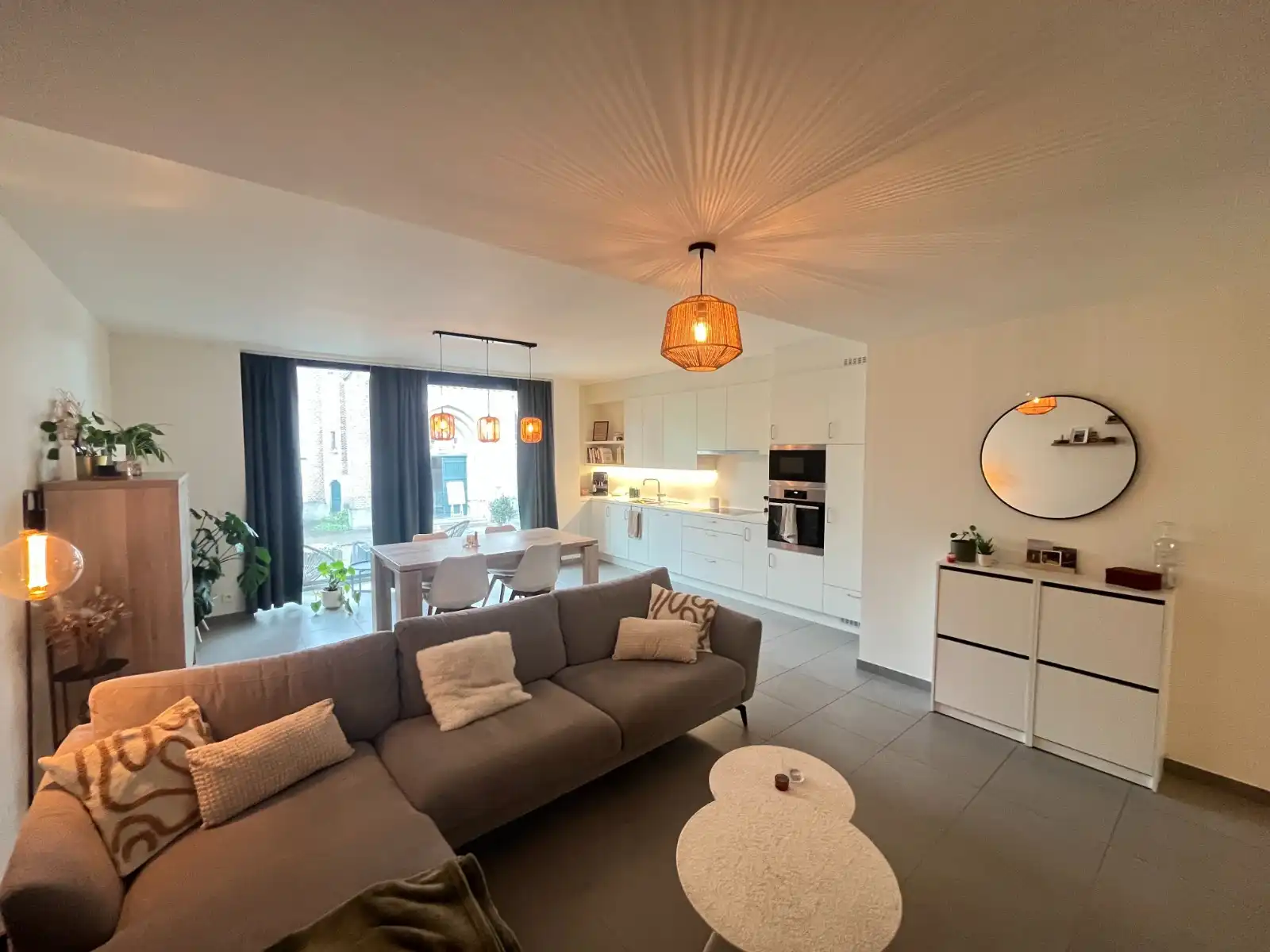 TE HUUR: Gezellig 2-slaapkamers Appartement met vloerverwarming in Centraal Olsene foto 2
