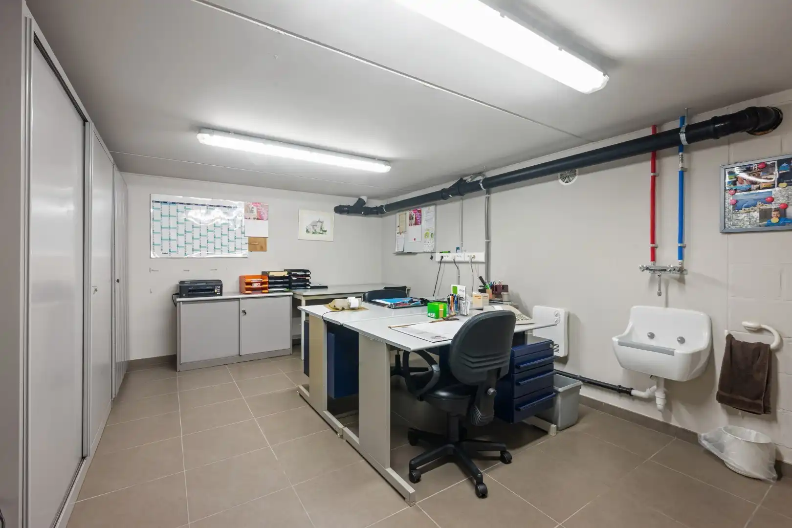 Recente halfopen woning met 3 slaapkamers, lift, garage en tuin op topligging in Ieper foto 25