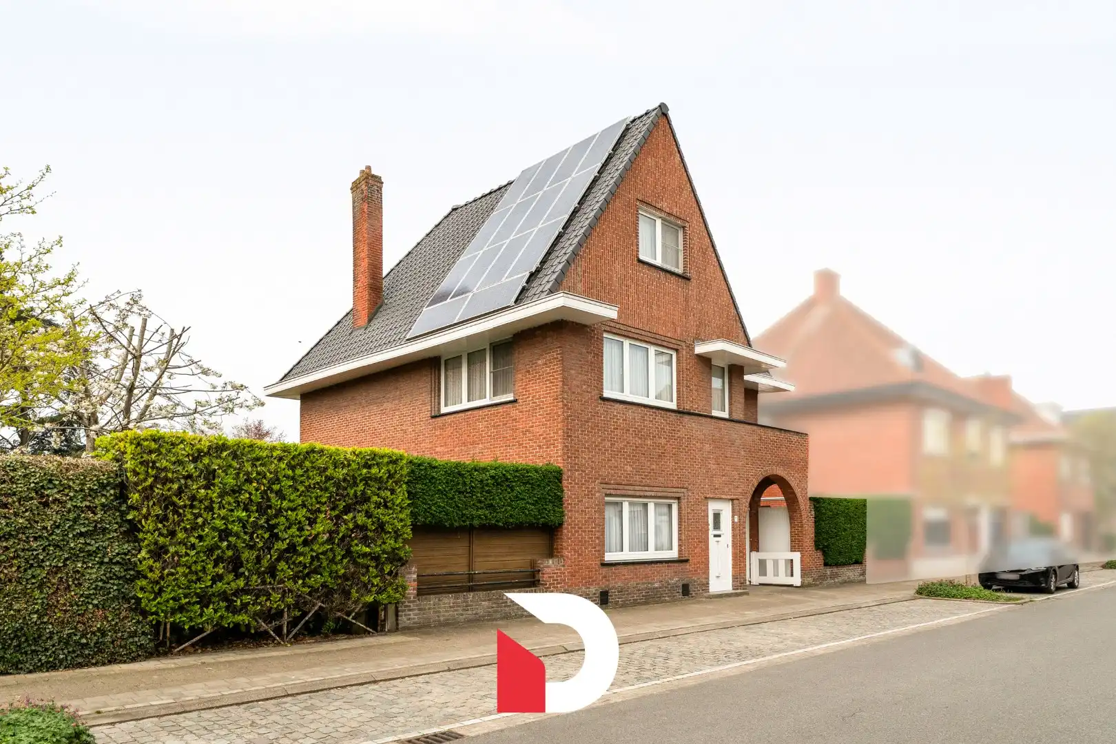 Modernistische villa met prachtige, zongerichte tuin gelegen te 'Kristus Koning'.  foto 27