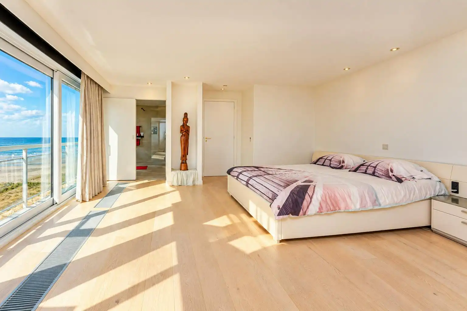Prachtige duplex met 4 slaapkamers en indrukwekkend terras foto 3