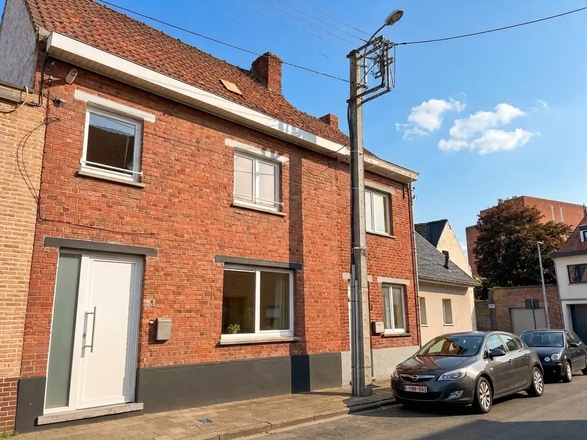 Charmant & Instapklaar: De perfecte starterswoning Harelbeke! foto {{pictureIndex}}