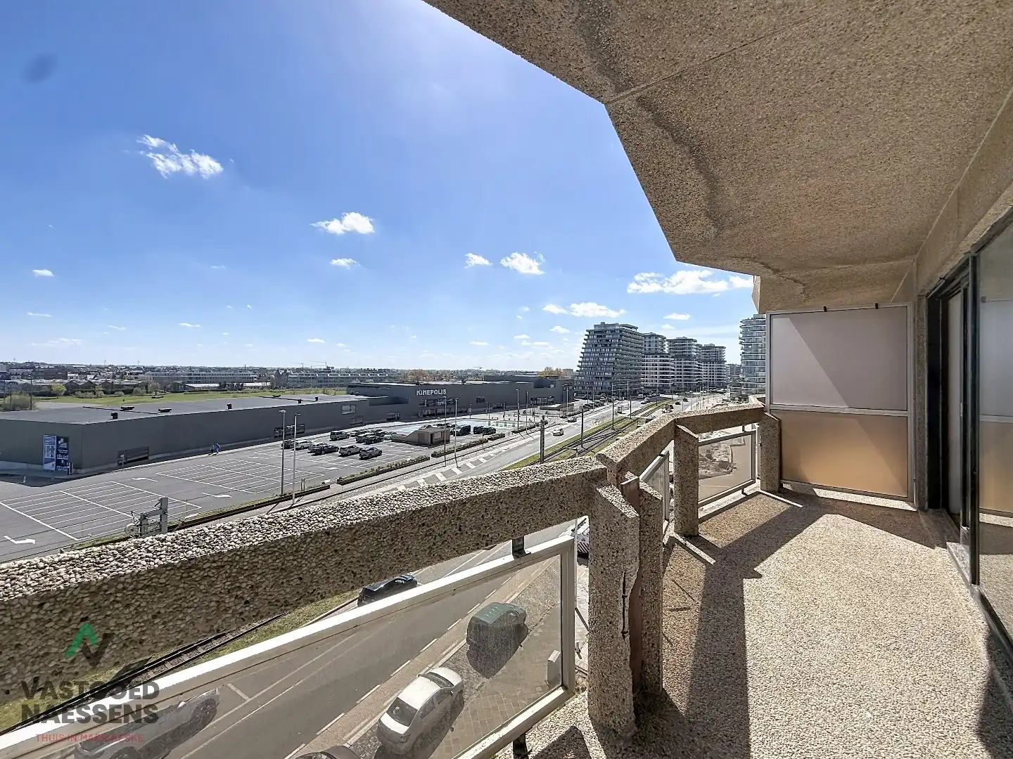 INSTAPKLARE STUDIO MET SLAAPHOEK EN ZONNIG TERRAS  foto 9