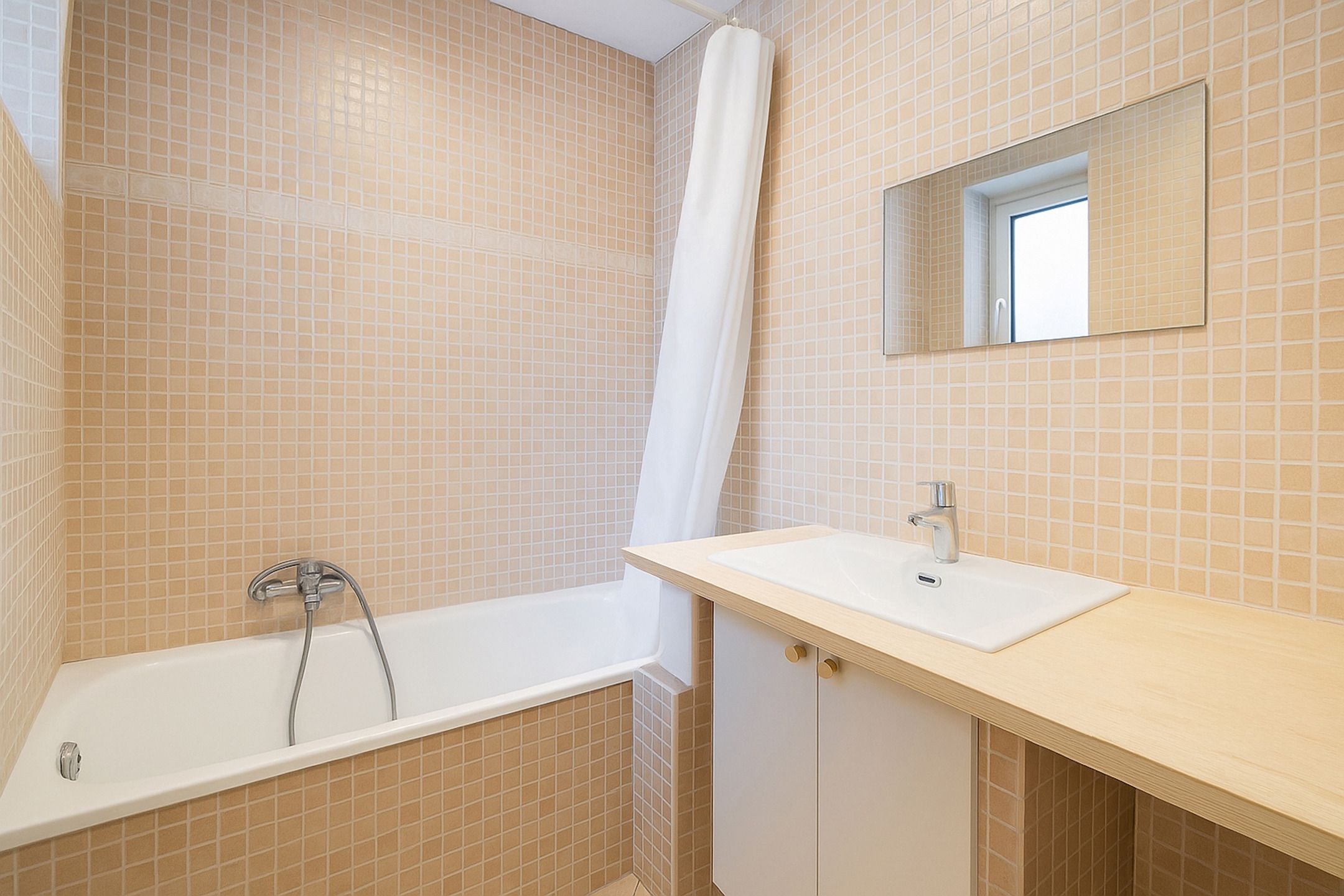 In Jette, authentiek wonen vlak bij Belgica foto 9