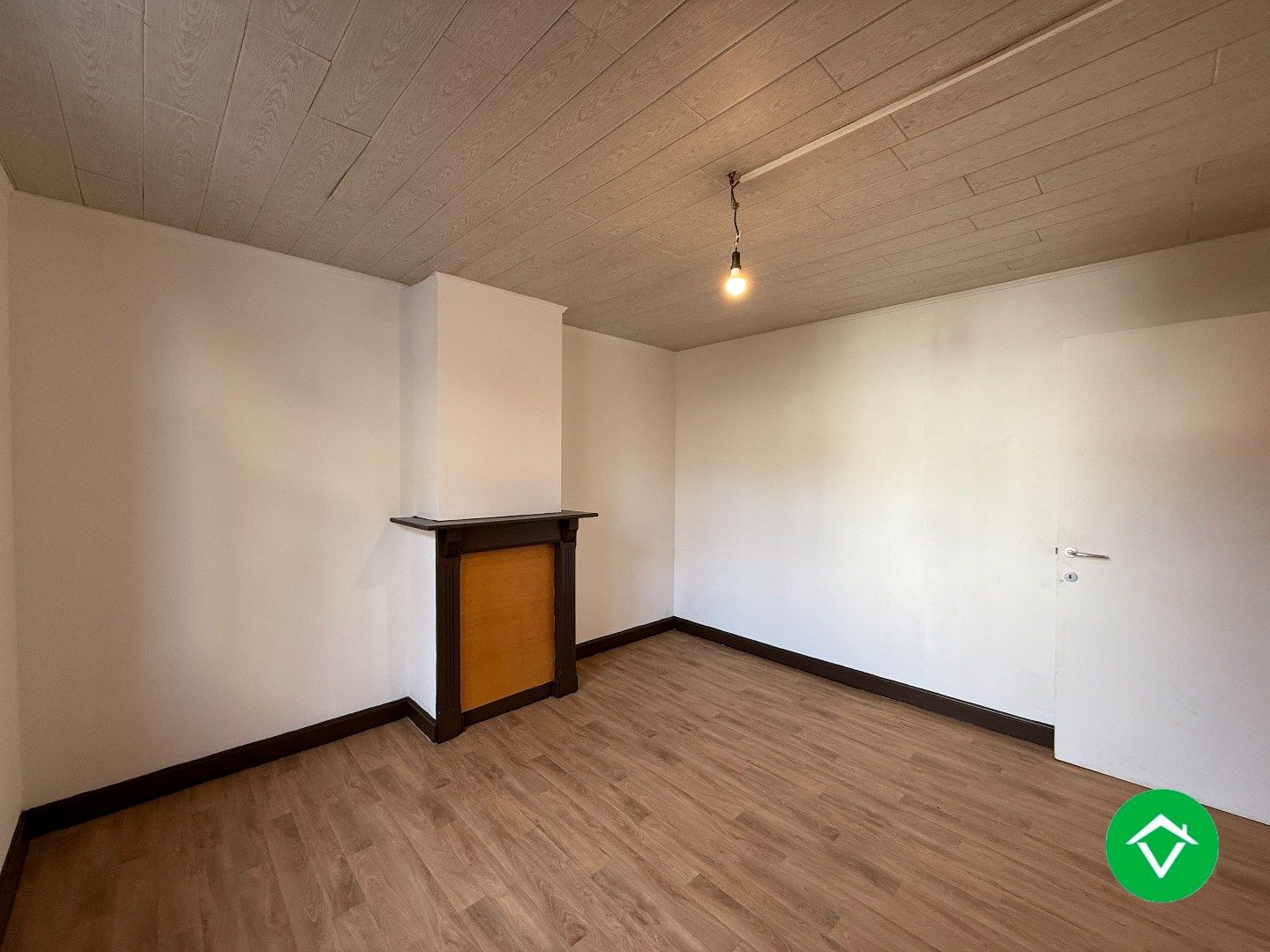 Woning met 3 slaapkamers en koer te centrum Roeselare foto 14