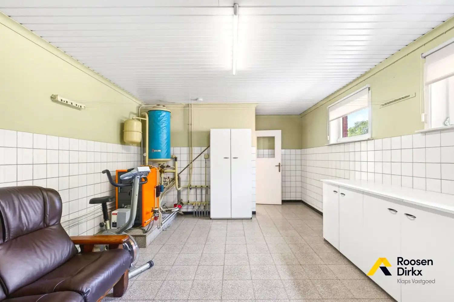 Rustig gelegen degelijke gezinswoning met 3 slaapkamers op perceel van bijna 10a foto 17
