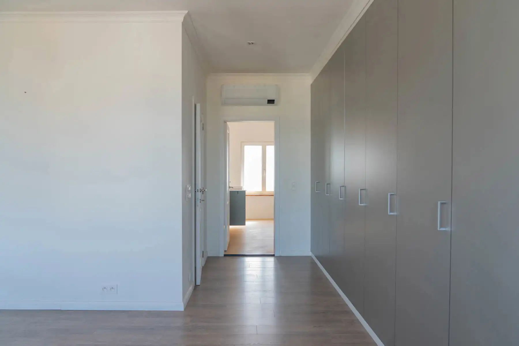 Karaktervolle herenwoning met tuin, koetshuis en veel ruimte foto 18