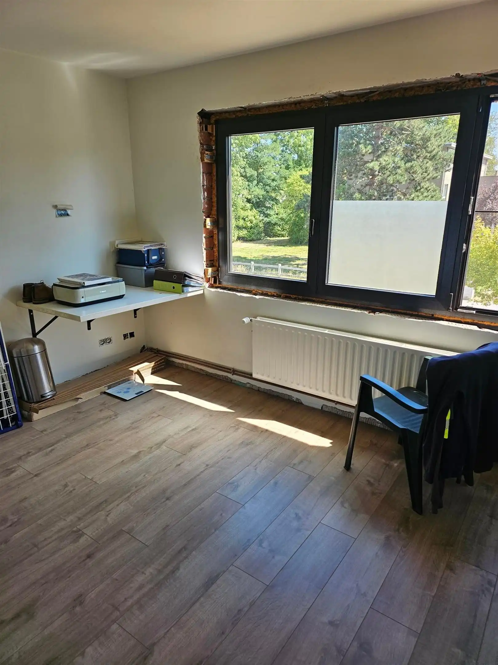 Verder af te werken rijwoning met tuin en garage. foto 13