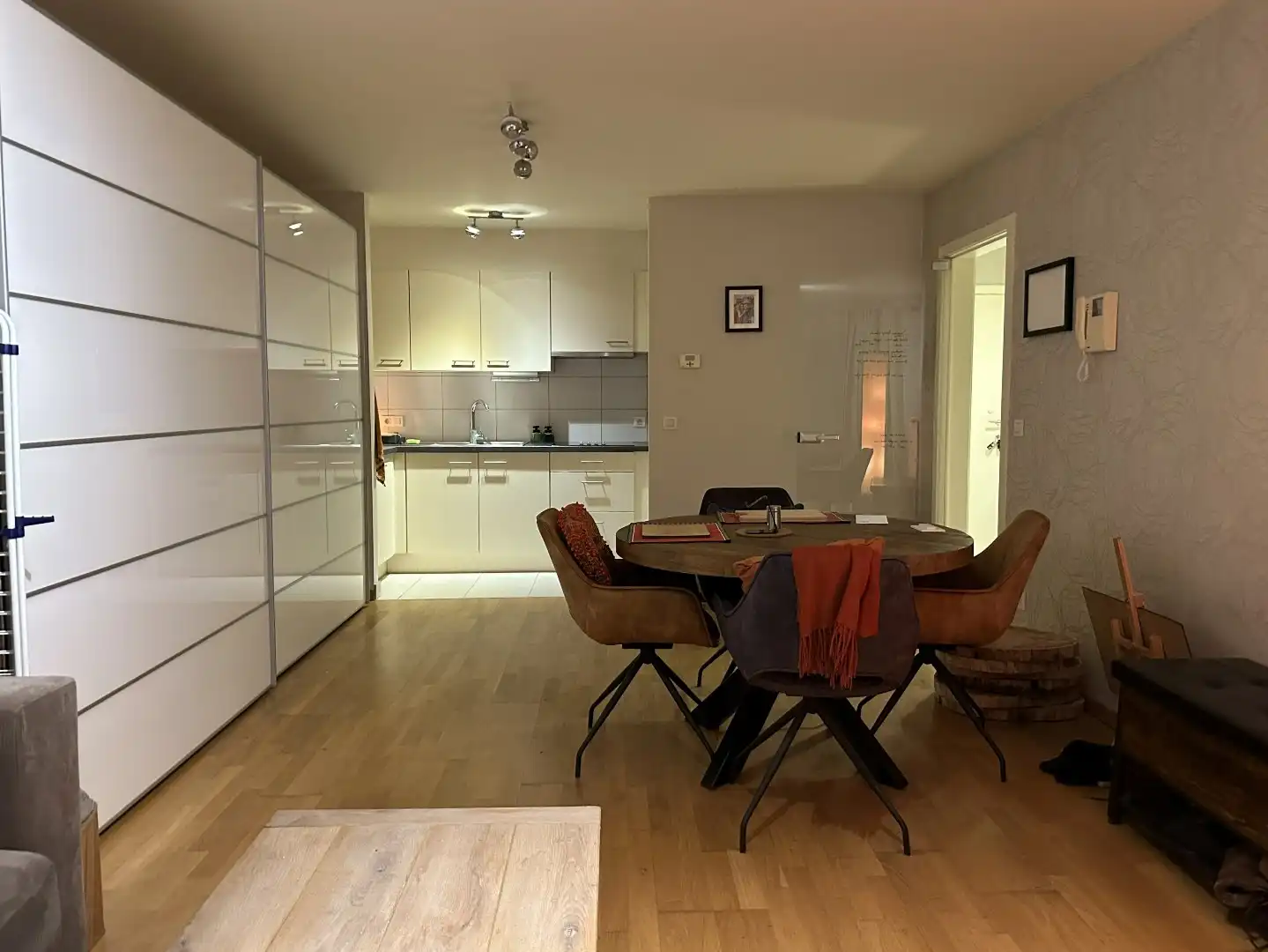 Centraal gelegen 1-slaapkamer appartement met zonnig terras, Torhout foto 6