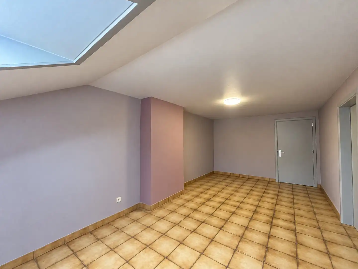 Moorslede – Halfopen woning met 5 slaapkamers en gezellige tuin foto 16