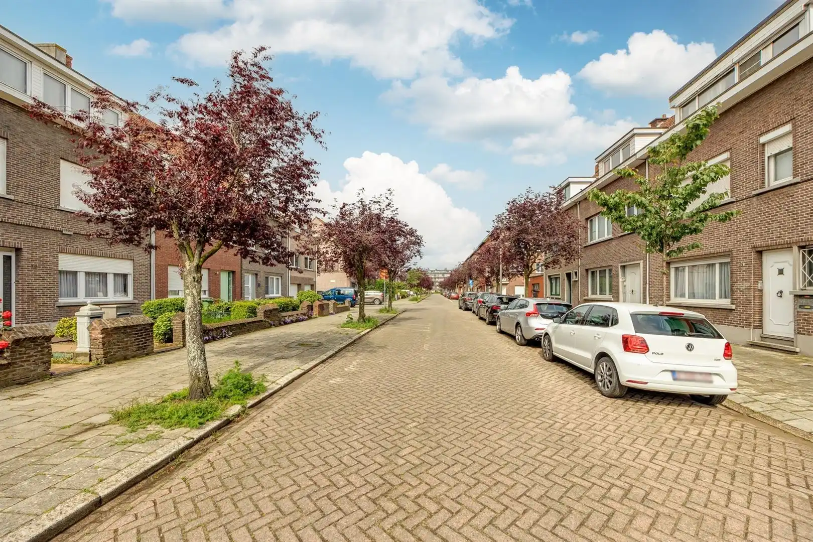 Ruime gezinswoning met zonnige tuin en renovatiepotentieel foto 32
