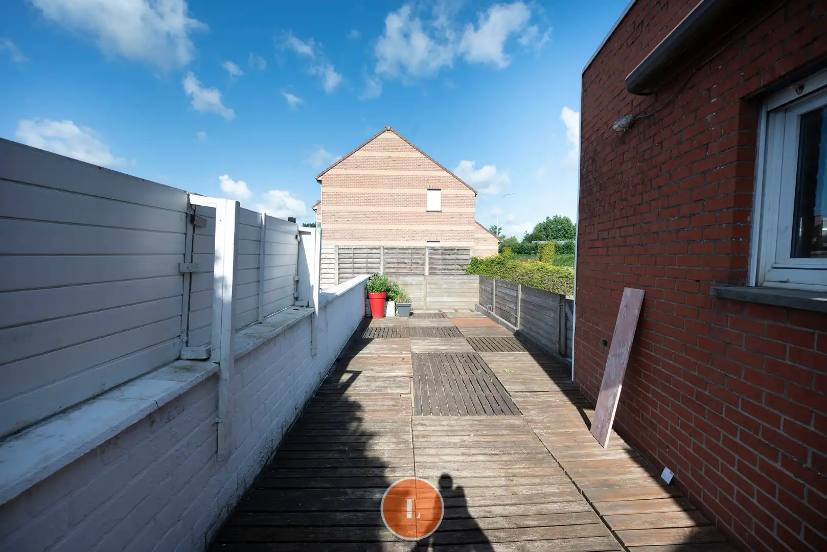 Te renoveren woning met 3 slaapkamers en garage in Menen. foto 17