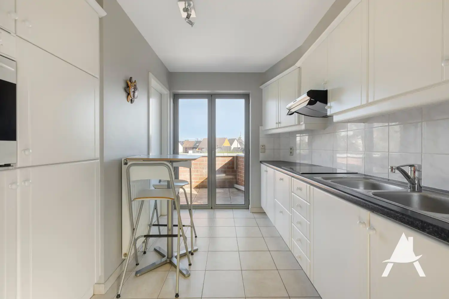 INSTAPKLAAR APPARTEMENT MET RUIM TERRAS IN HET CENTRUM VAN DIEST! foto 11