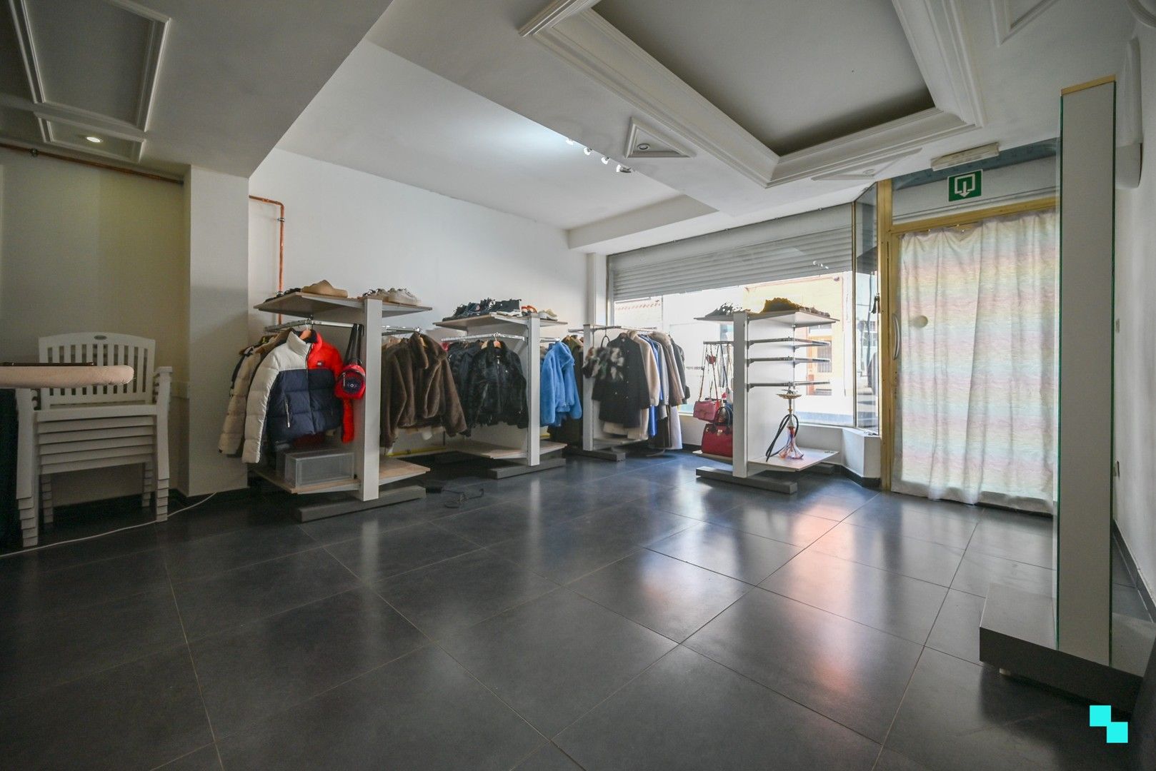 Ruime ééngezinswoning met vijf slaapkamers nabij centrum Izegem foto 5