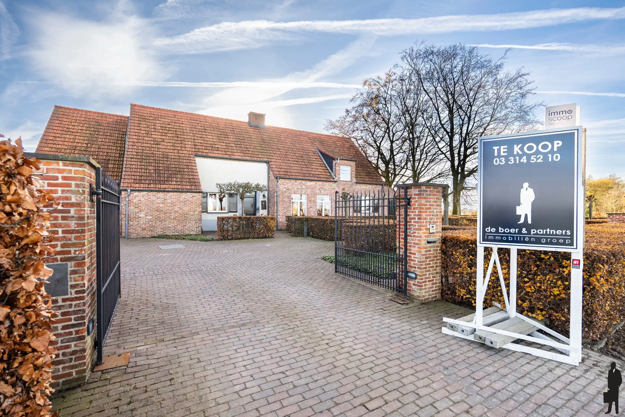 Landelijk gelegen woning in Minderhout op ca 9.000 m² grond foto 4