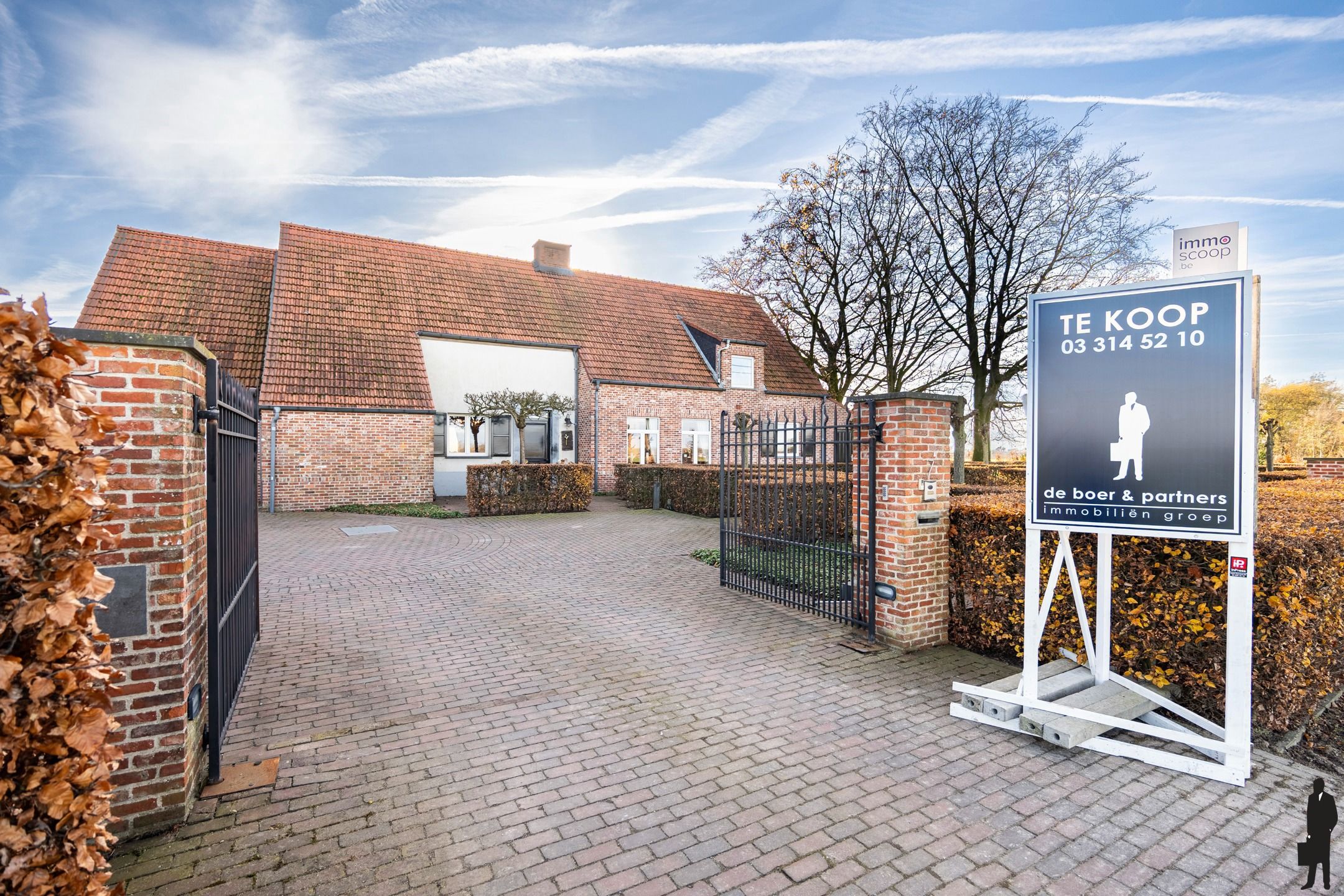 Landelijk gelegen woning in Minderhout op ca 9.000 m² grond foto 4