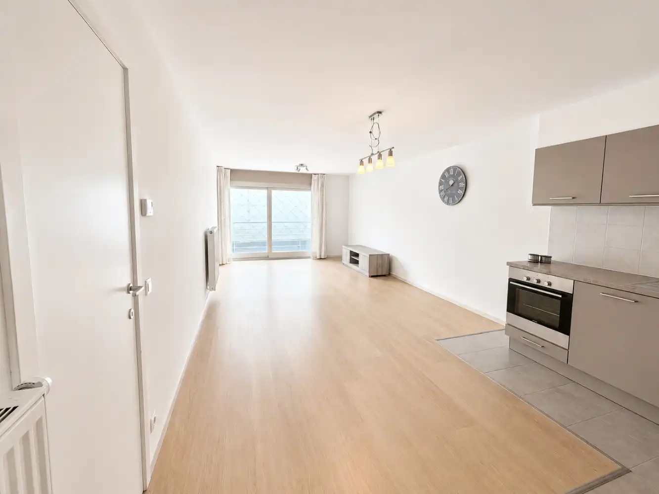 Gelijkvloersappartement met twee slaapkamers en terrasje dichtbij het centrum van Blankenberge. foto 2