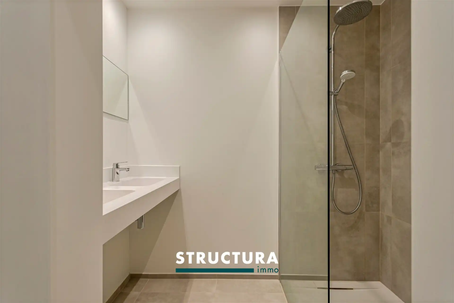  Prachtig bemeubeld appartement met 3 kamers foto 12