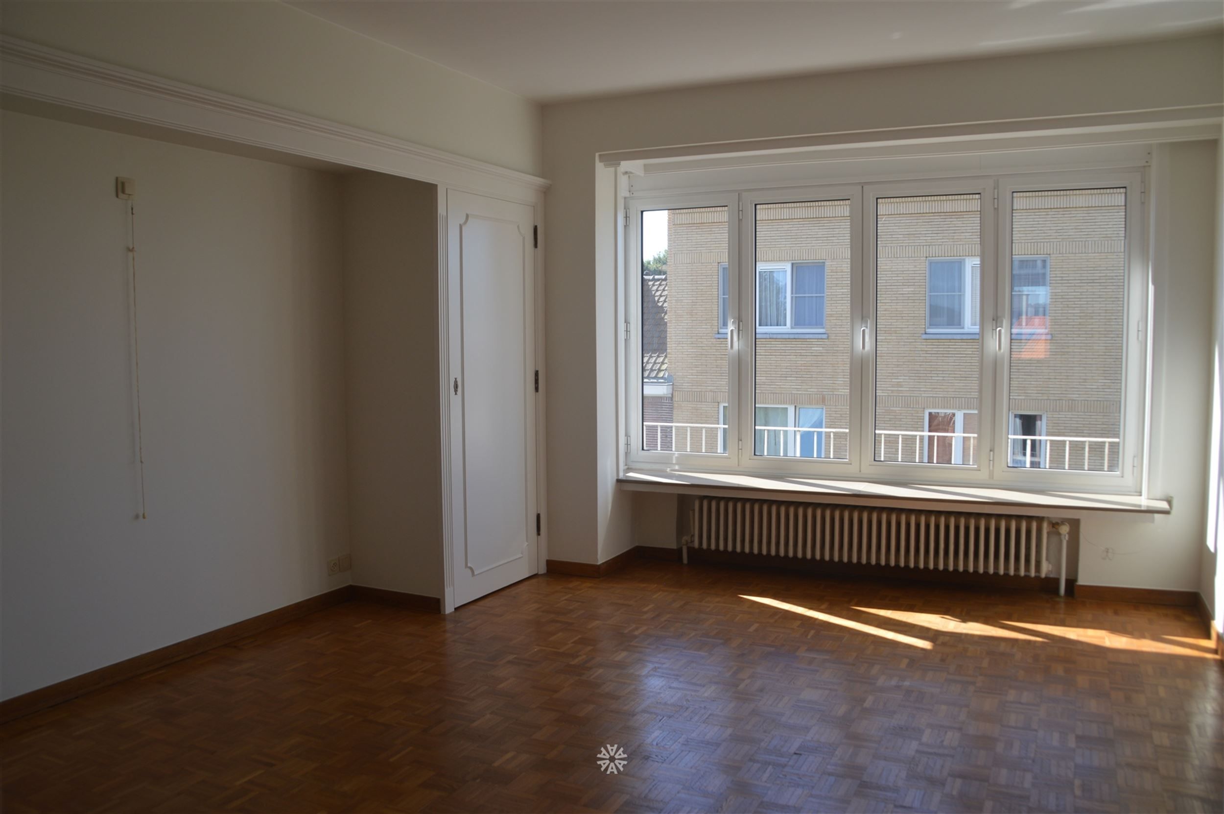 zeer ruim lichtrijk 3-kamerappartement in residentiële wijk foto 10