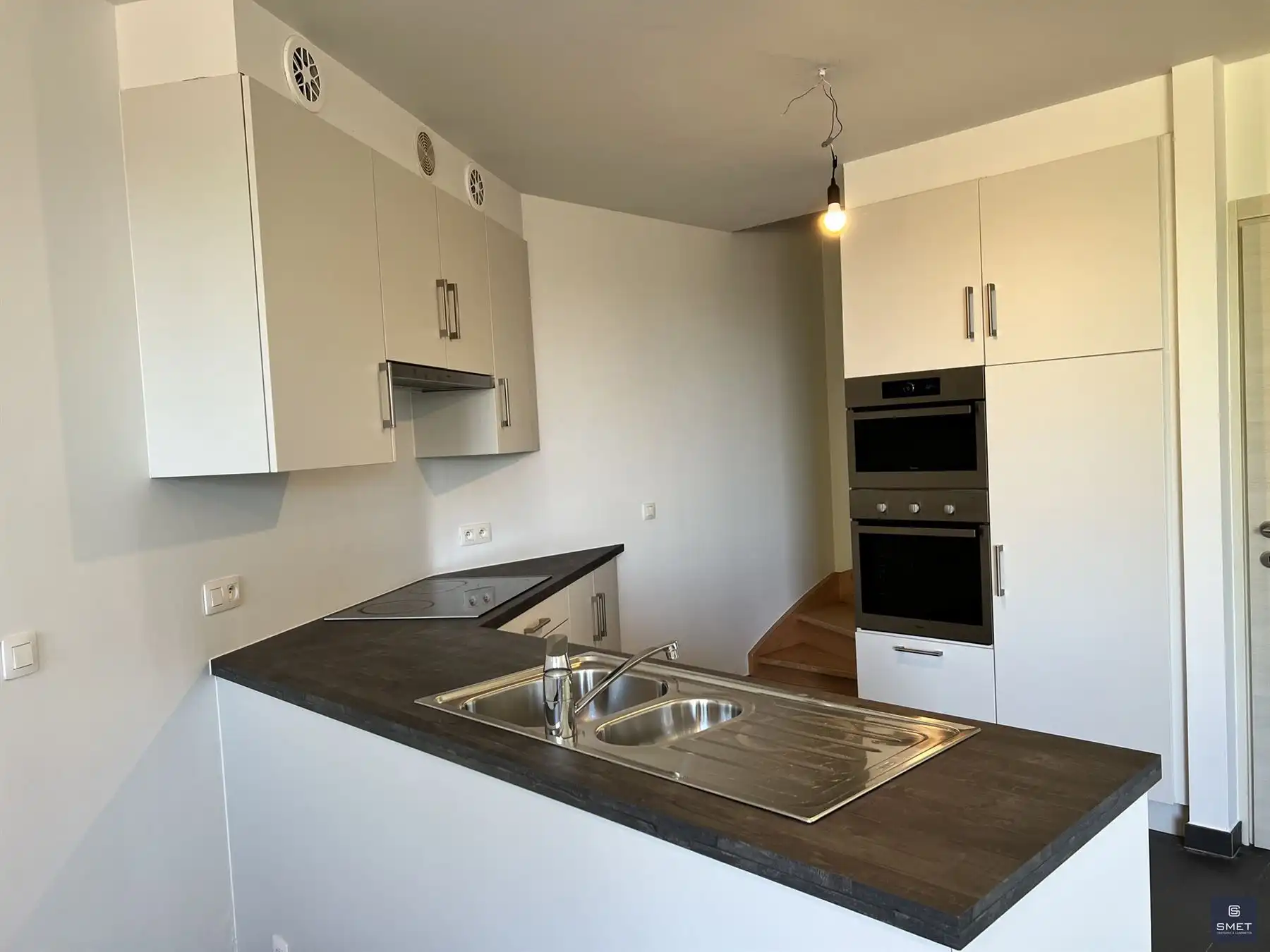 RUIM DUPLEX APPT. MET 2 SPKS, TERRAS EN GARAGE foto 9