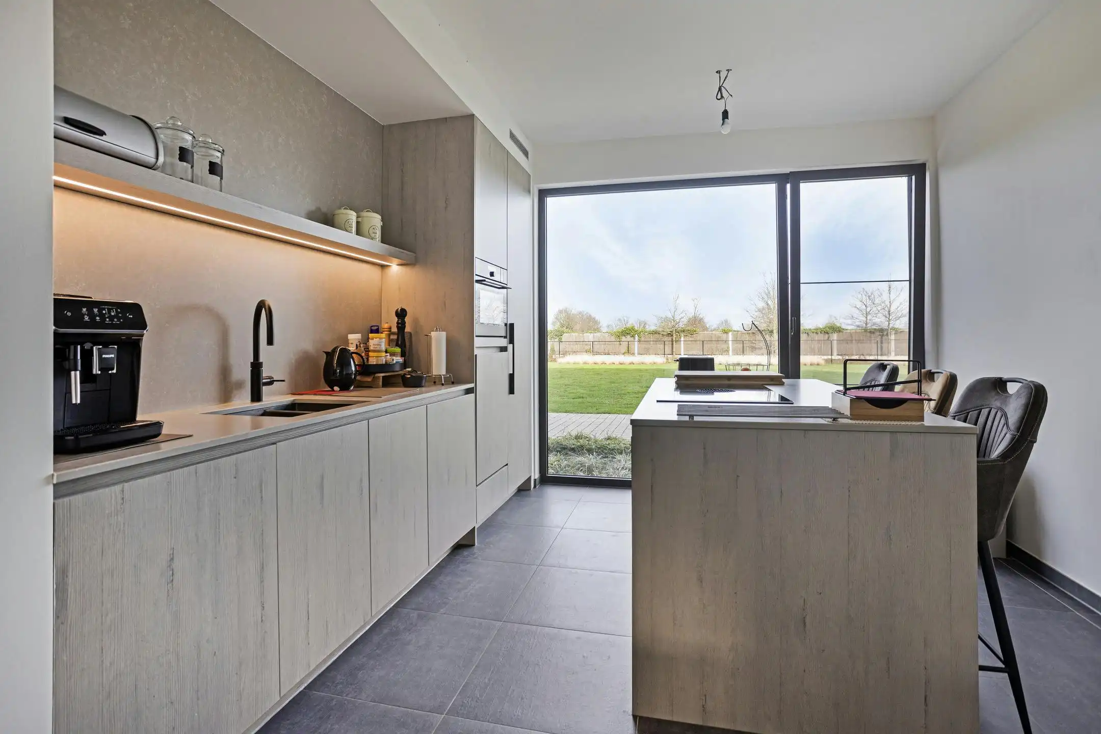 Ruime en kwalitatieve woning te koop in Brecht! foto 5