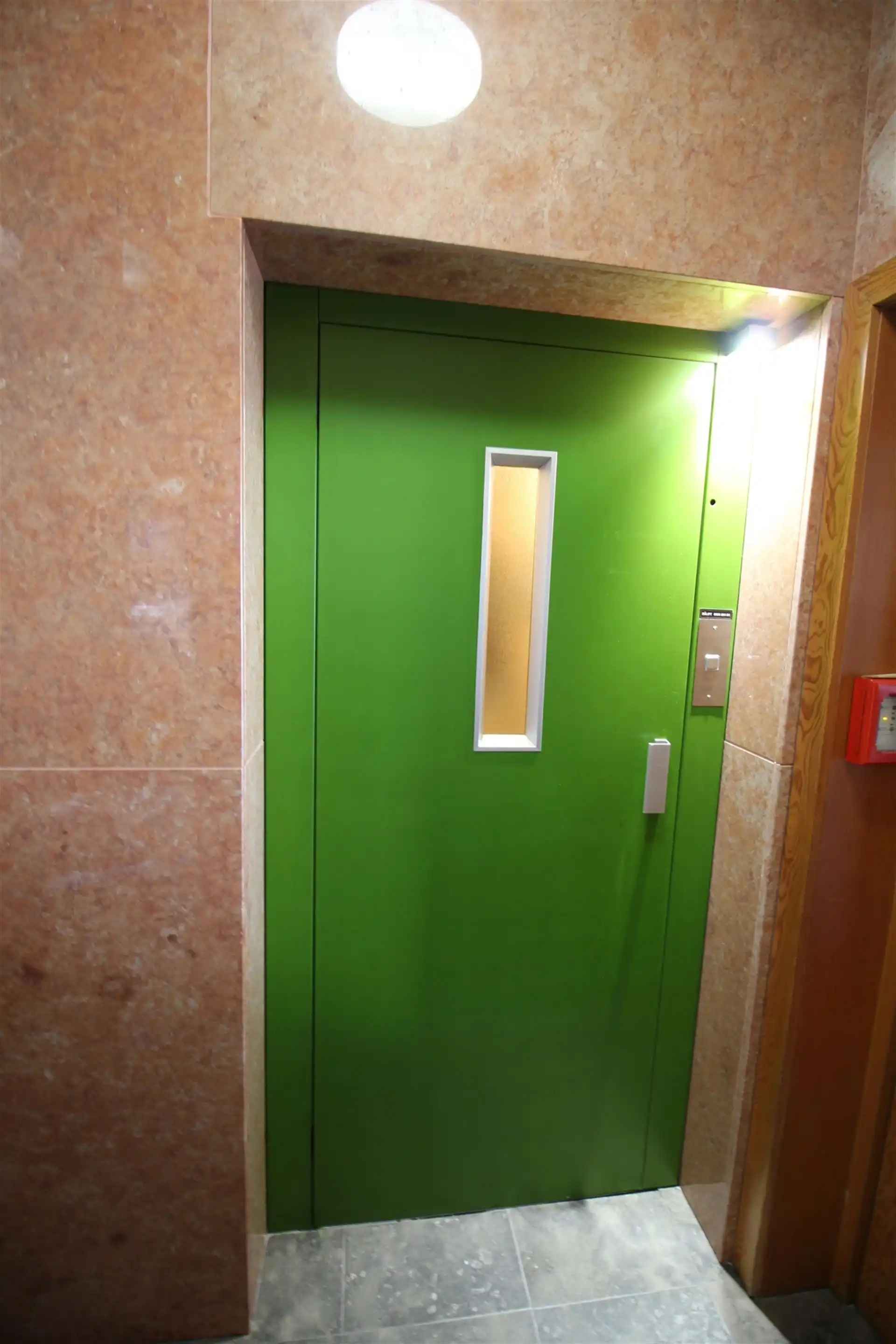 Kantoor- of praktijkruimte, 120m², centrum Oudenaarde. foto 10